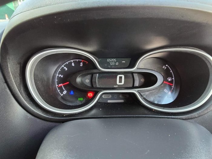 Vauxhall Vivaro - Image 13