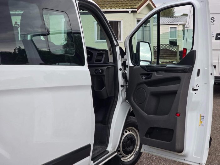 Ford Transit Custom - Image 13
