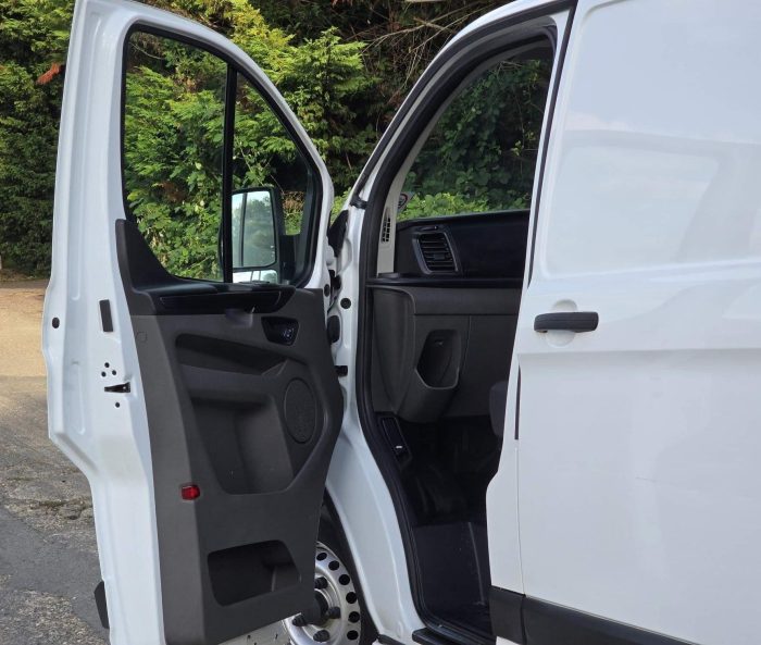 Ford Transit Custom - Image 18