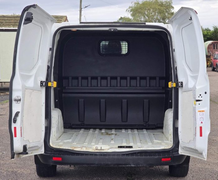 Ford Transit Custom - Image 9
