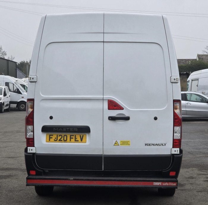 Renault Master - Image 7