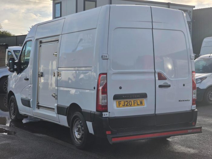 Renault Master - Image 6