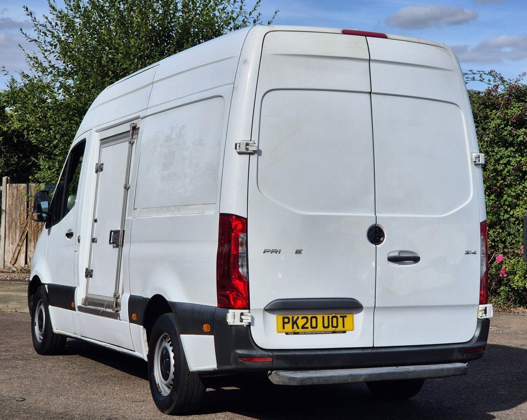 Mercedes-Benz Sprinter - Image 4