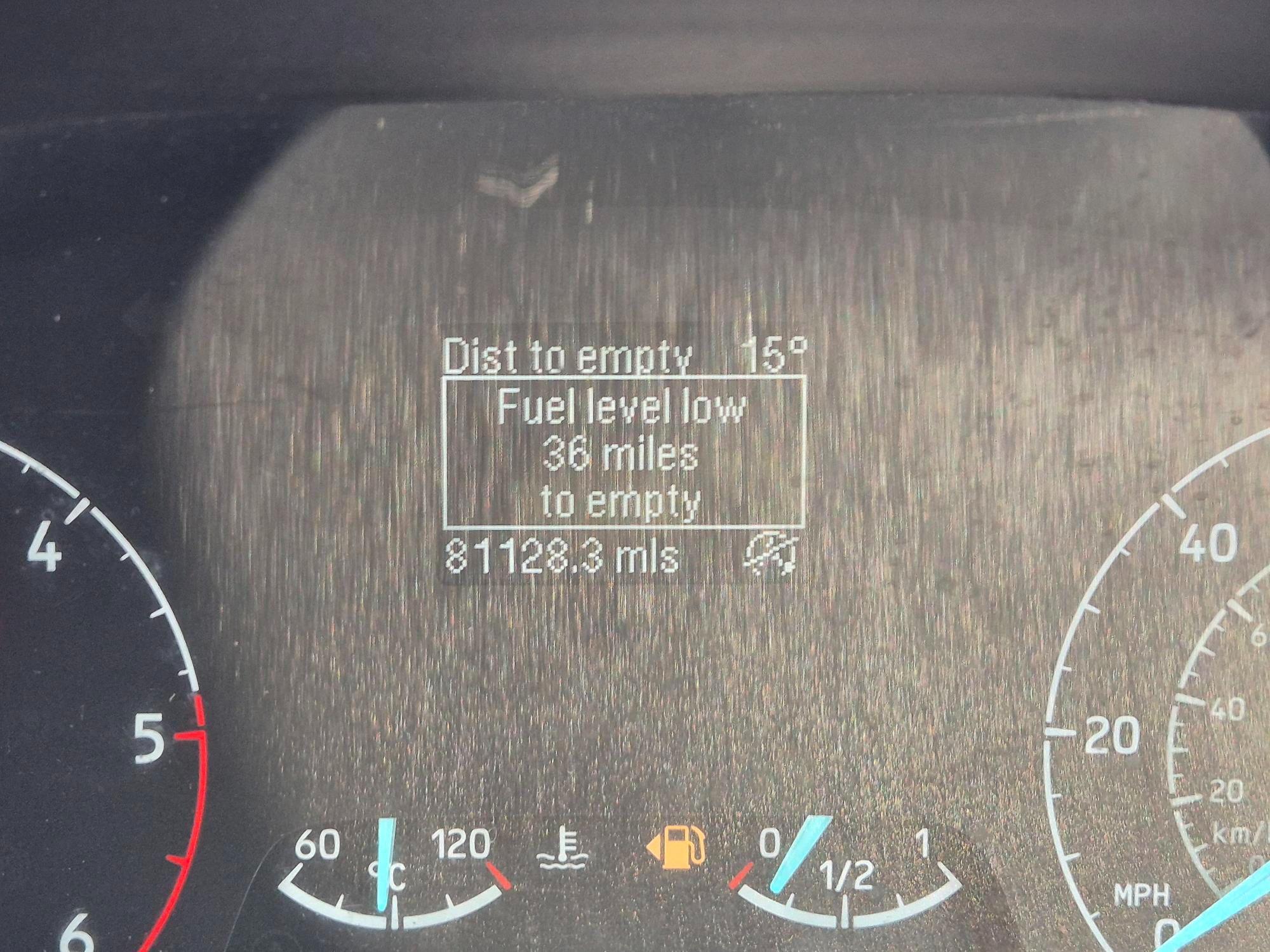 Ford Transit - Image 10