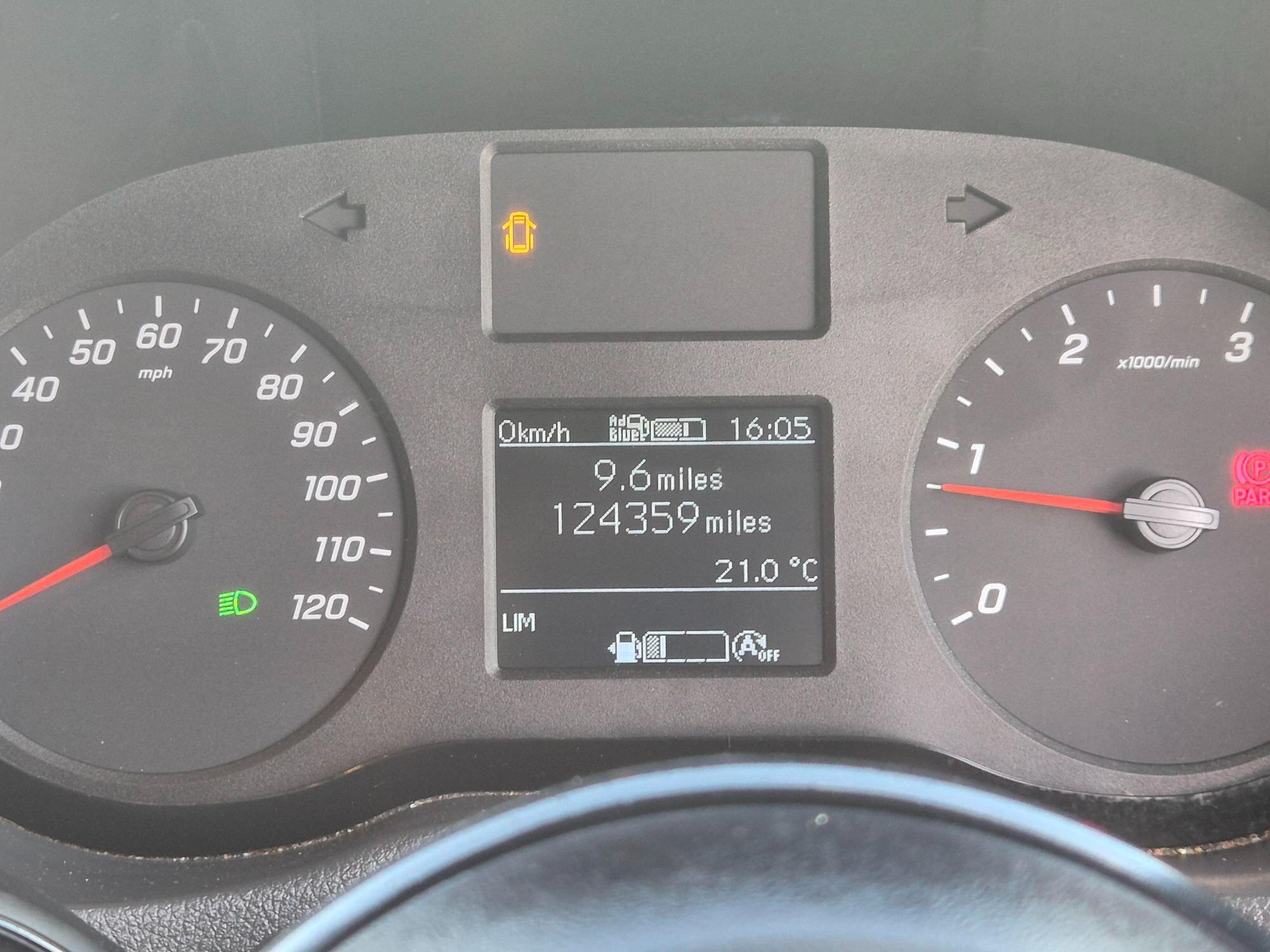 Mercedes-Benz Sprinter - Image 9