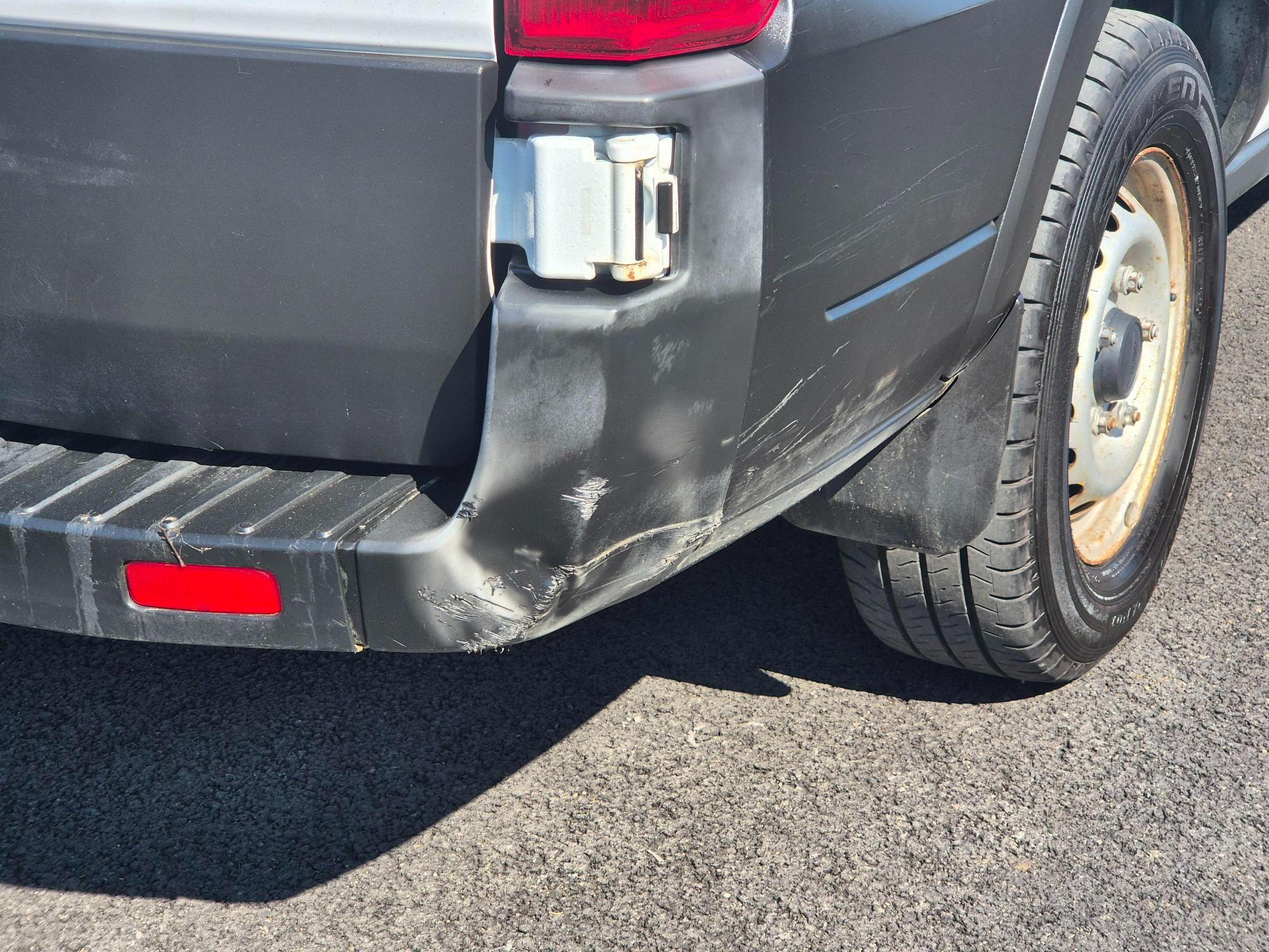 Ford Transit - Image 19