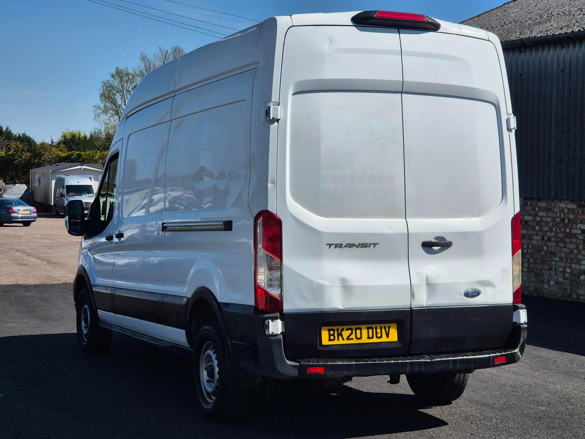 Ford Transit - Image 4