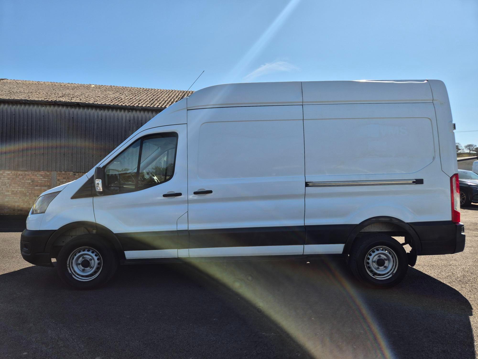 Ford Transit - Image 2
