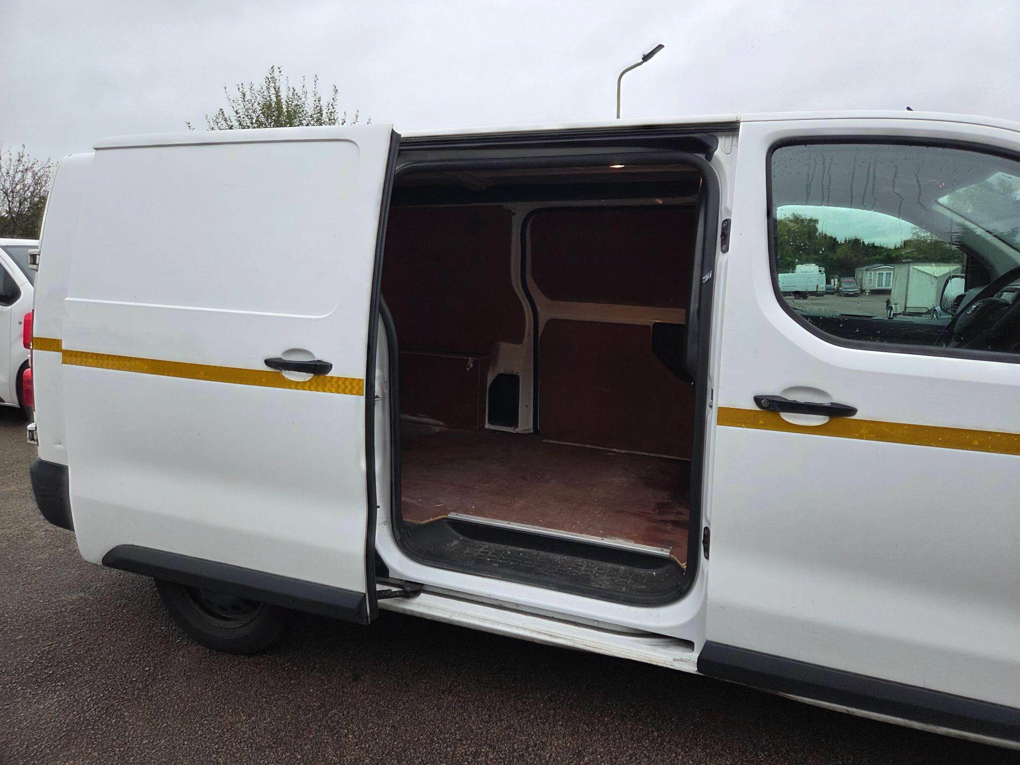 Toyota ProAce - Image 9