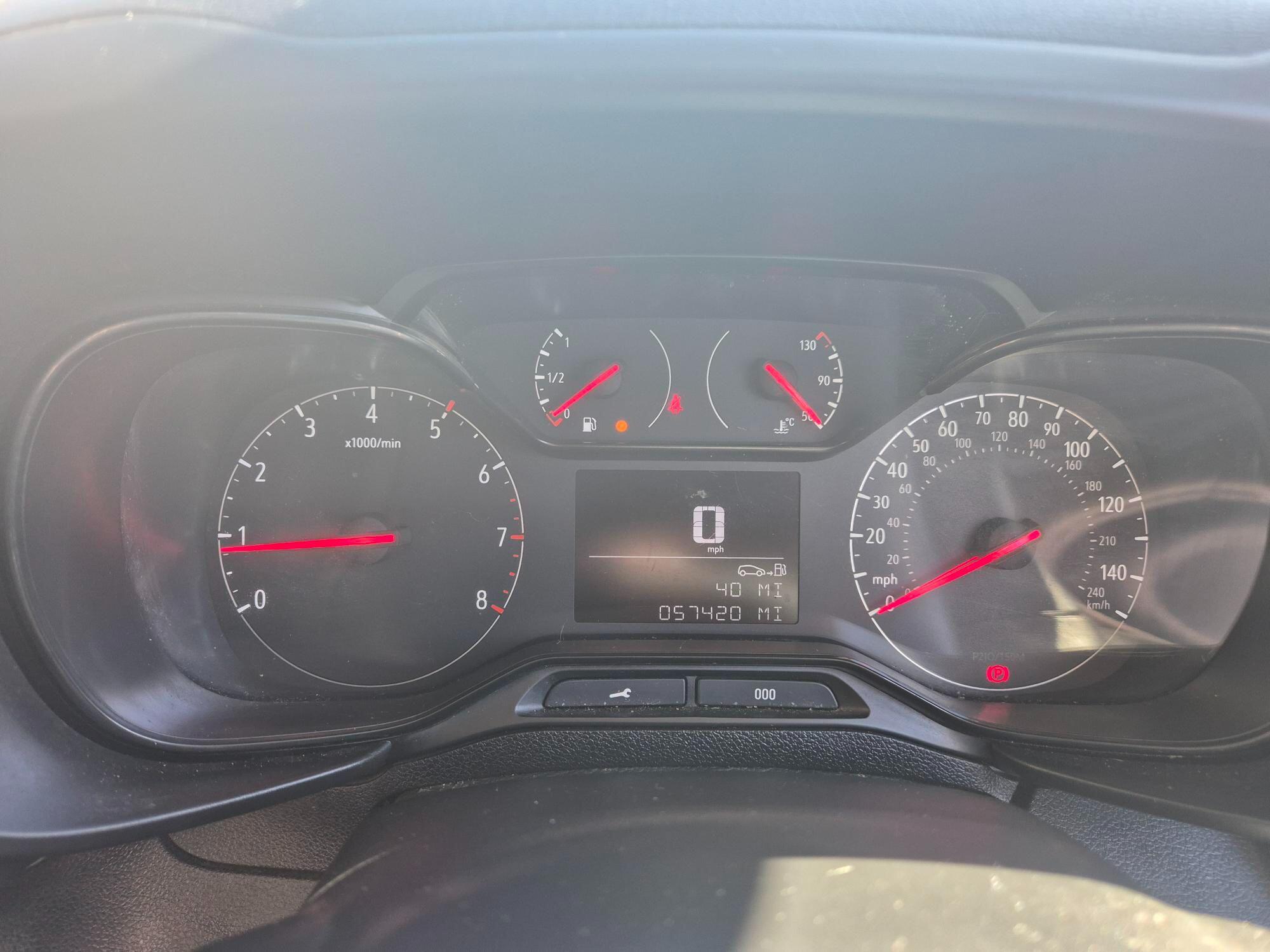 Vauxhall Combo - Image 13