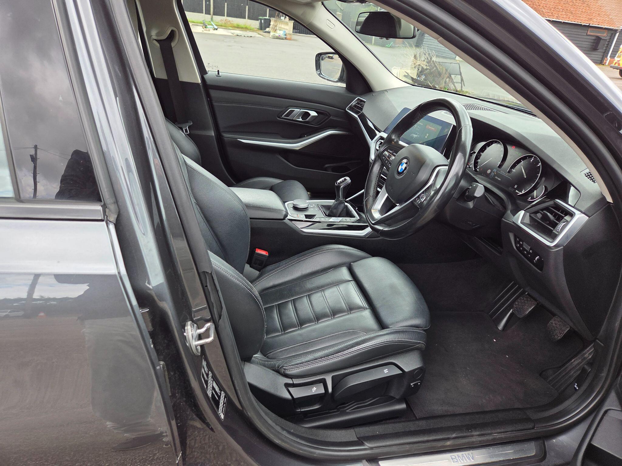 BMW 3 Series - Image 9