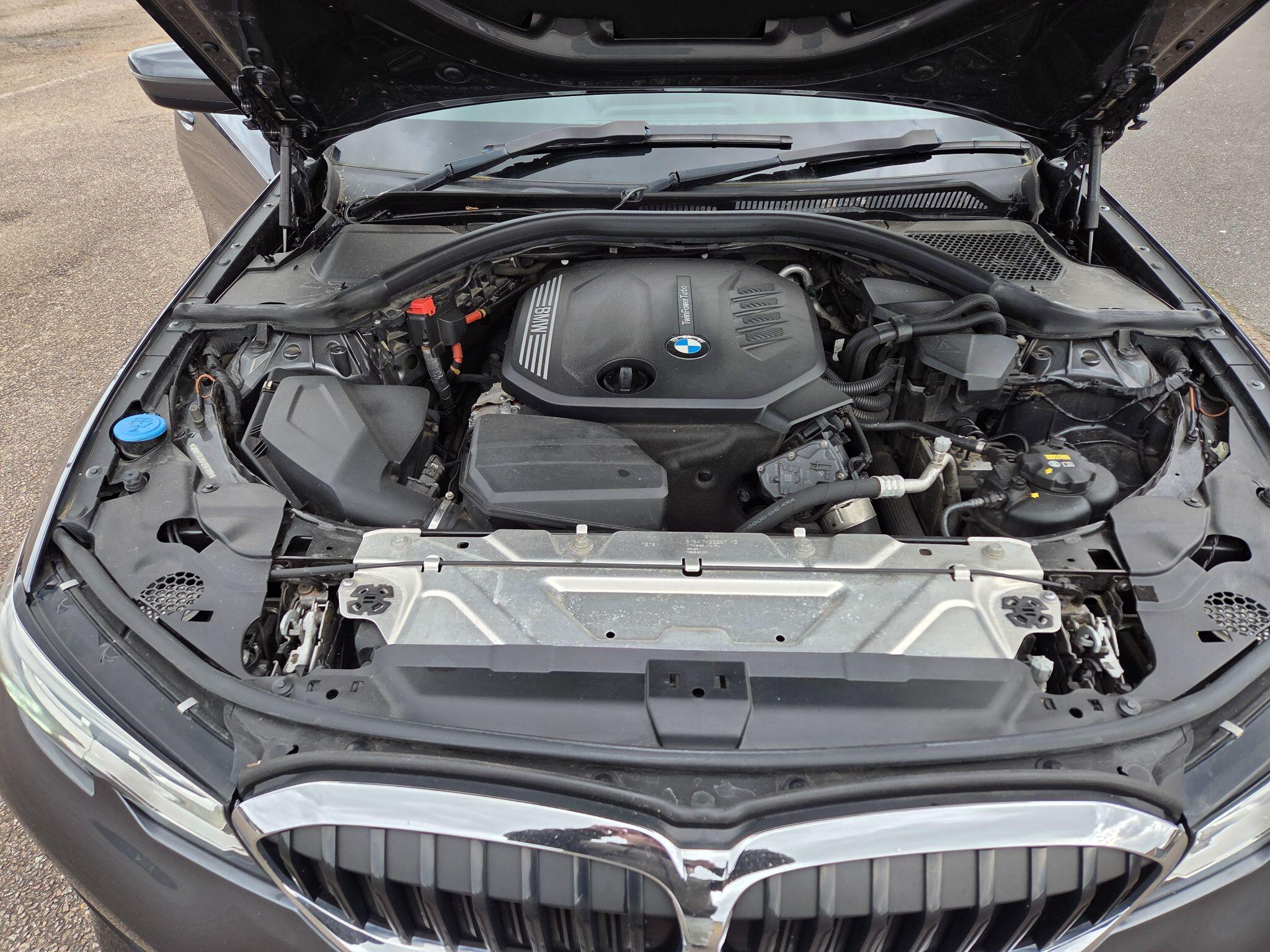 BMW 3 Series - Image 12