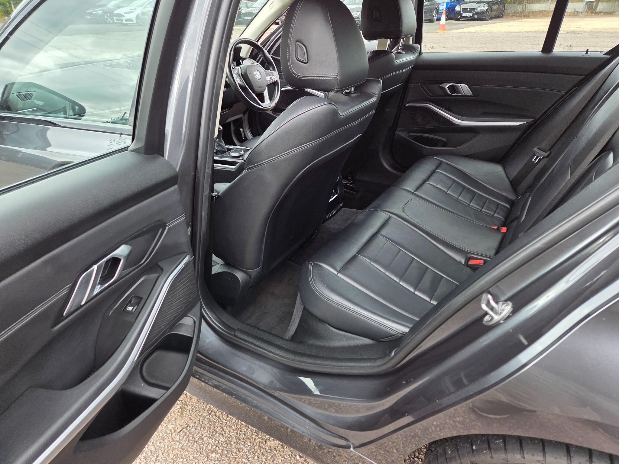 BMW 3 Series - Image 16