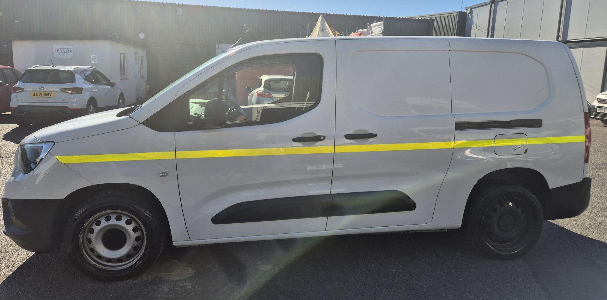 Vauxhall Combo - Image 7