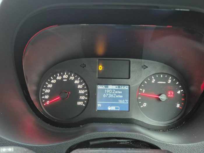 Mercedes-Benz Sprinter - Image 16