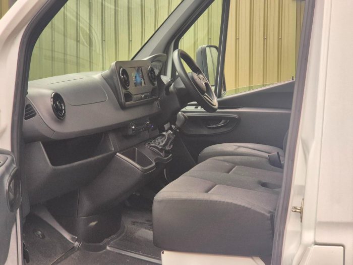 Mercedes-Benz Sprinter - Image 14