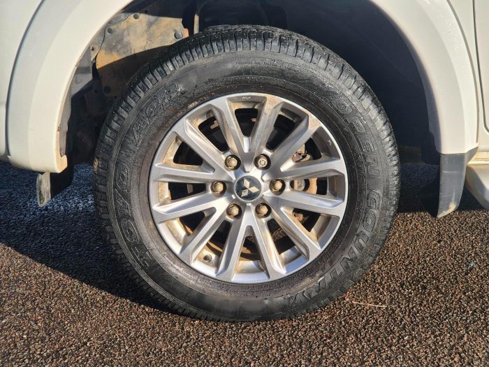 Mitsubishi L200 - Image 23