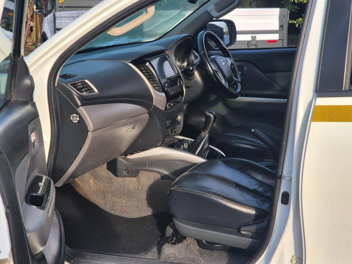 Mitsubishi L200 - Image 18
