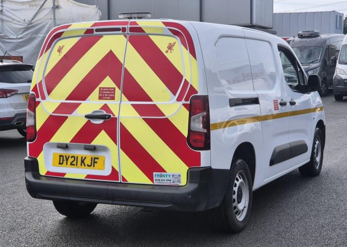 Vauxhall Combo - Image 4