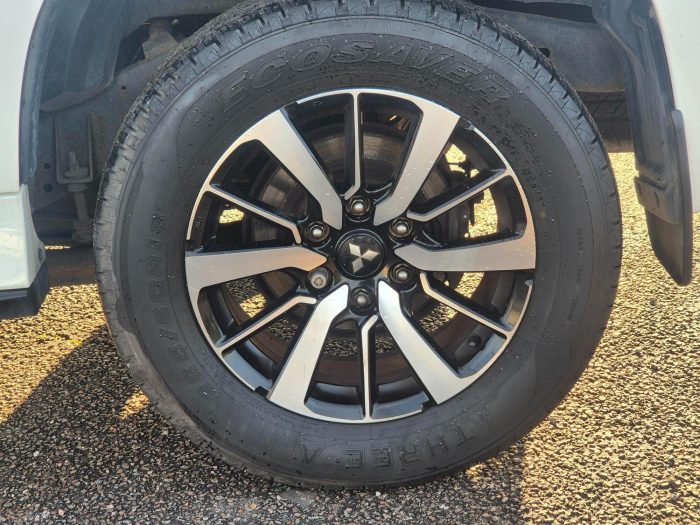 Mitsubishi Shogun Sport - Image 20