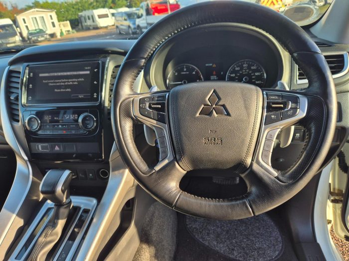 Mitsubishi Shogun Sport - Image 12