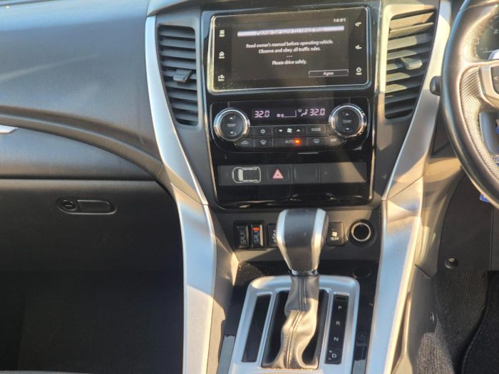 Mitsubishi Shogun Sport - Image 14