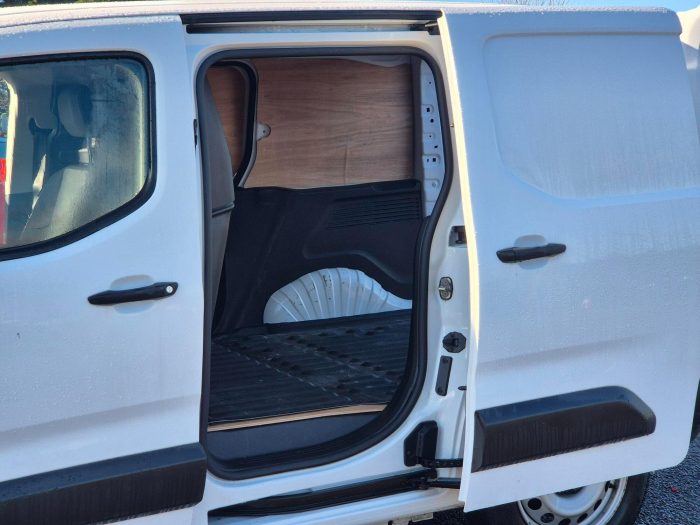 Toyota PROACE CITY - Image 10