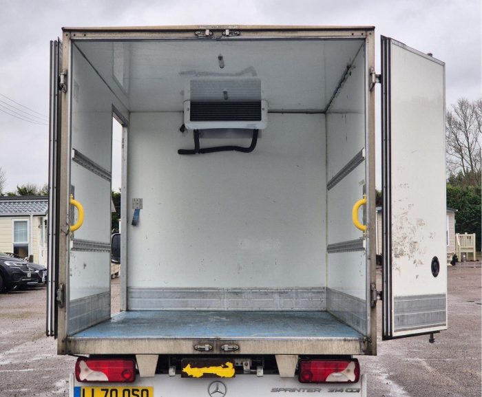 Mercedes-Benz Sprinter - Image 9